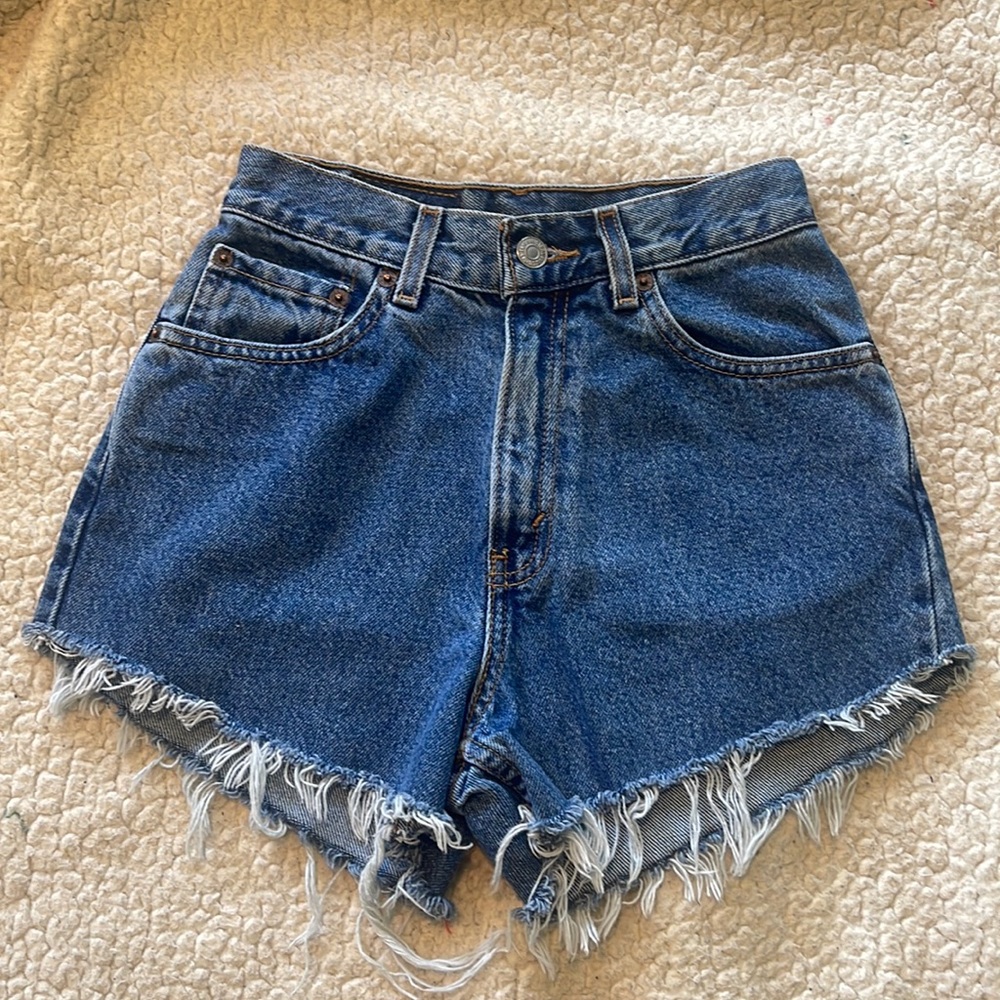 Levi Shorts - Dark Wash